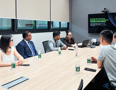 Overseas Client Visits Dianzhou Auto for an On-Site Business Visit