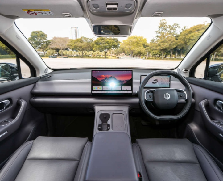LEAPMOTOR C10 EV RHD· Rear-Wheel Drive